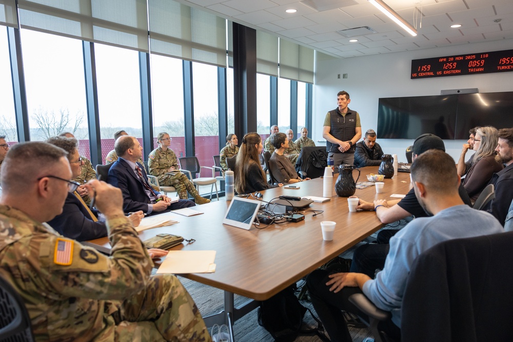 Minnesota National Guard leaders meet with veterans