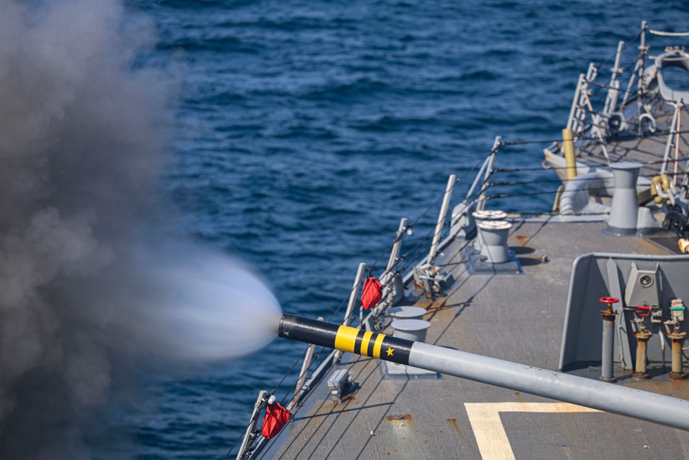 USS Bulkeley (DDG 84) fires its Mark 45 5-inch light-weight gun