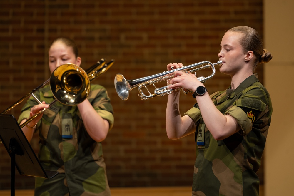 Norwegian Army visits Joint Base Myer Henderson Hall