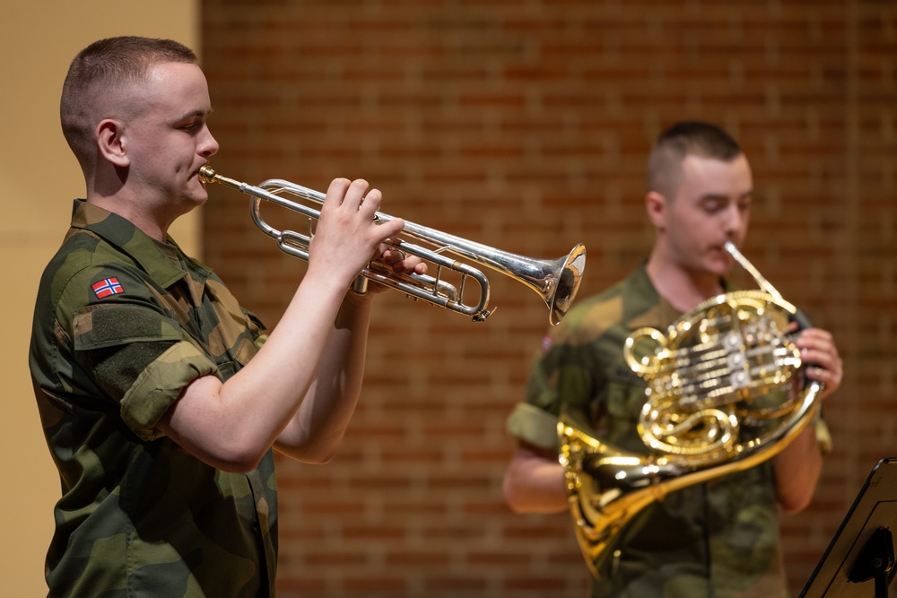 Norwegian Army visits Joint Base Myer Henderson Hall