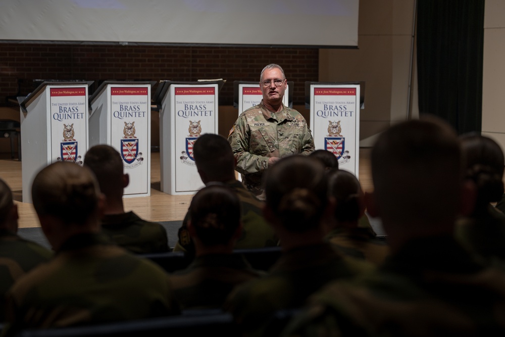 Norwegian Army visits Joint Base Myer Henderson Hall
