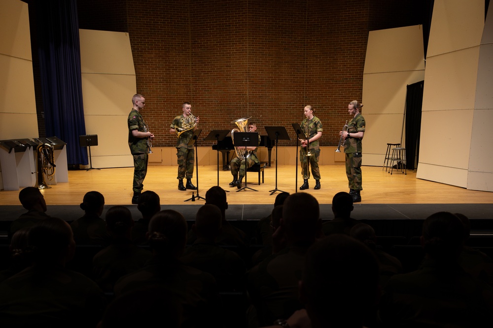 Norwegian Army visits Joint Base Myer Henderson Hall