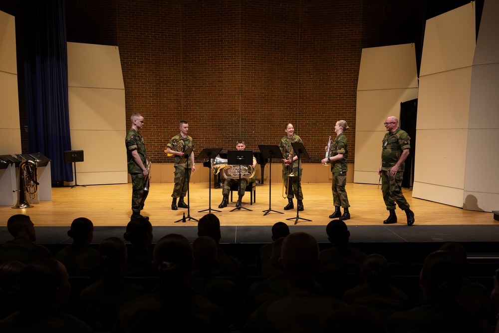 Norwegian Army visits Joint Base Myer Henderson Hall