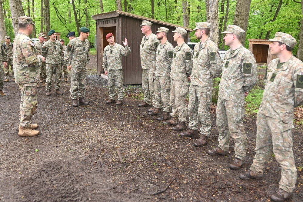 Lithuanian chief of defense visits Fort Indiantown Gap