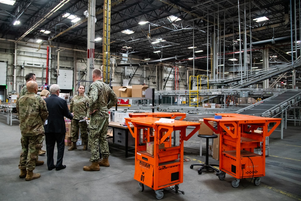 U.S. Army Deputy Chief of Staff, G-4 visits DLA Distribution