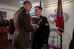 Paratrooper Receives Soldier's Medal