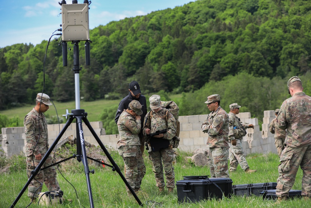 3rd Infantry Division Soldiers operate counter-Unmanned Aerial Systems during Combined Resolve 25-02