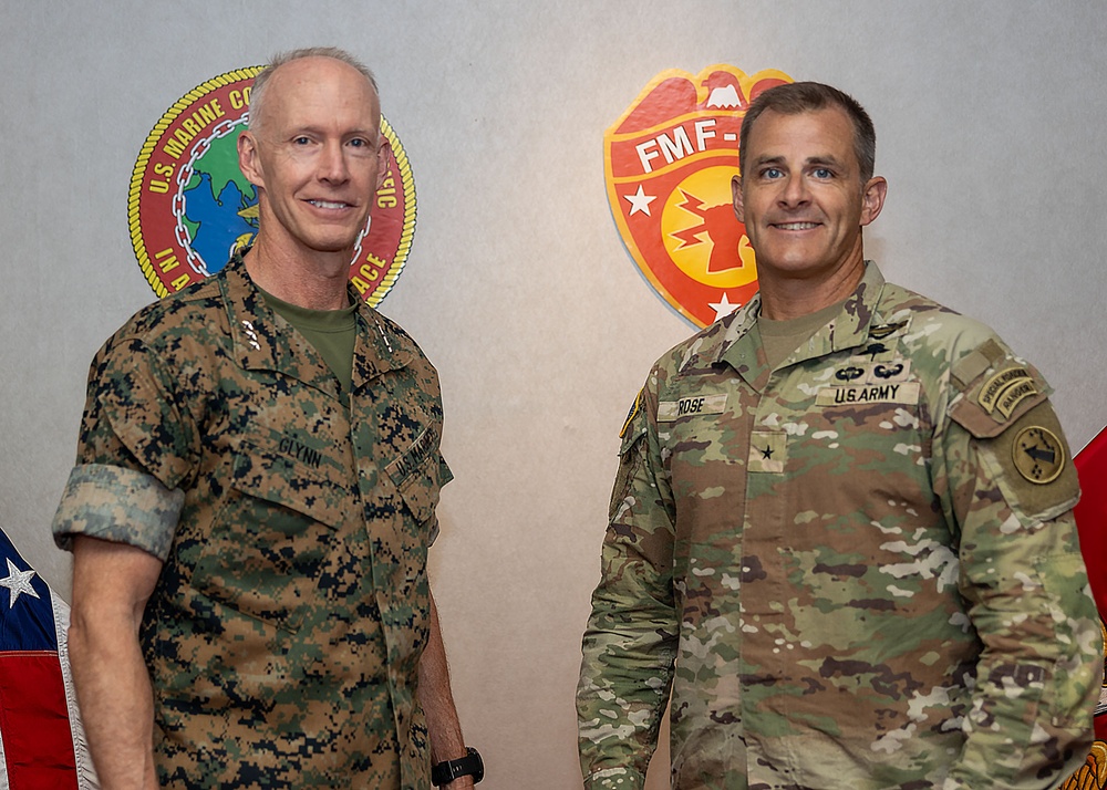 COMMARFORPAC meets with 3rd Multi-Domain Task Force Commander DV