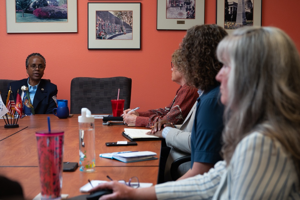 DPAA Principal Deputy Director visits Washington State VA Staff