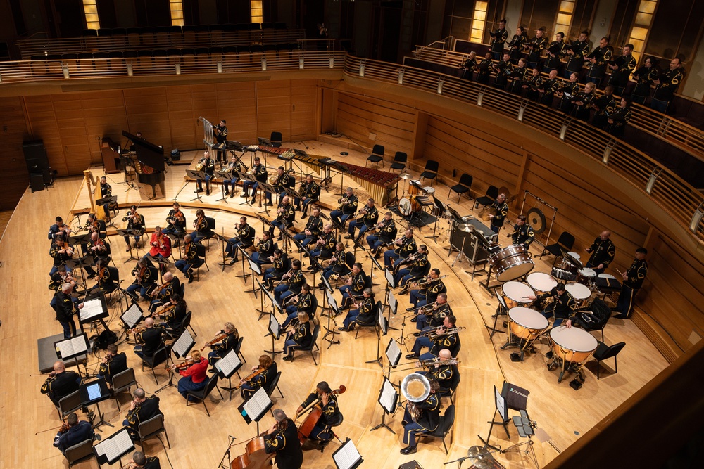 U.S. Army Band and Chorus performs Star Wars concert