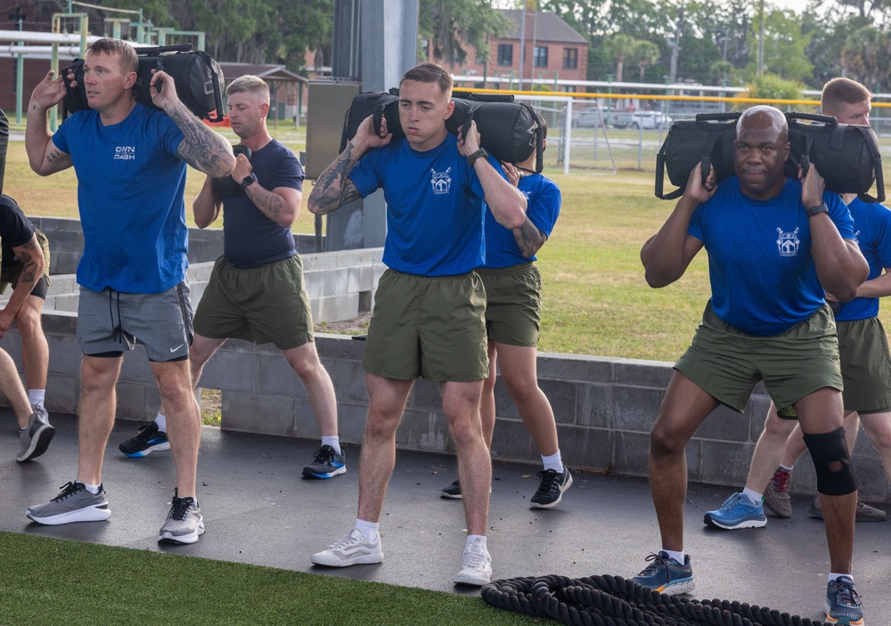 Dakota Meyer visits MCRD Parris Island, S.C.
