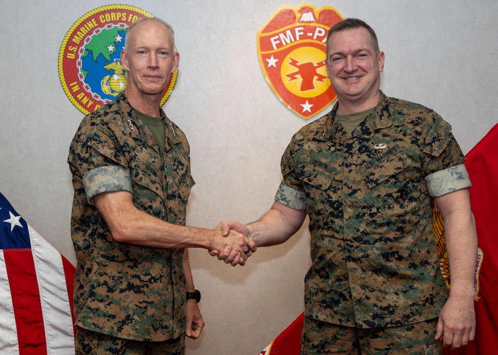 COMMARFORPAC meets with HQMC DV