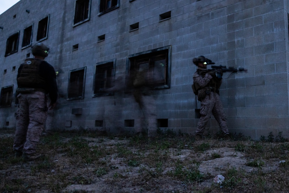 3rd Bn., 1st Marines conducts day, night raids during EOTG raid leaders course