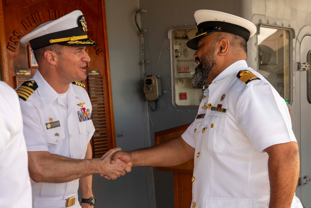 U.S. 7th Fleet Meets with Commander, Republic of Fiji Navy