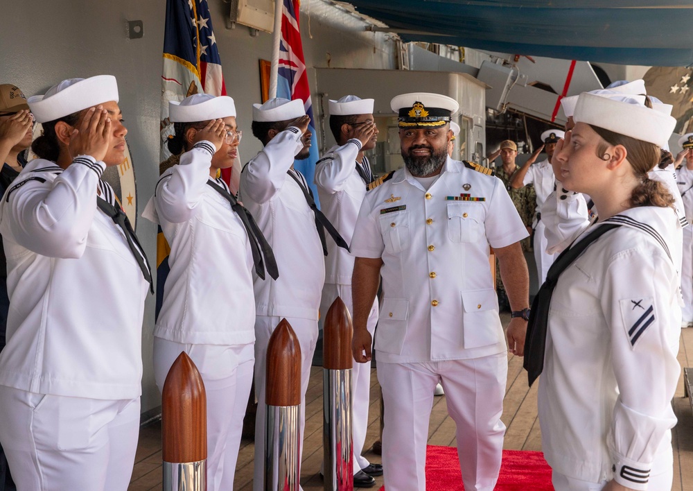 U.S. 7th Fleet Meets with Commander, Republic of Fiji Navy