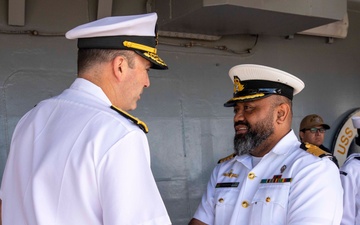 U.S. 7th Fleet Meets with Commander, Republic of Fiji Navy