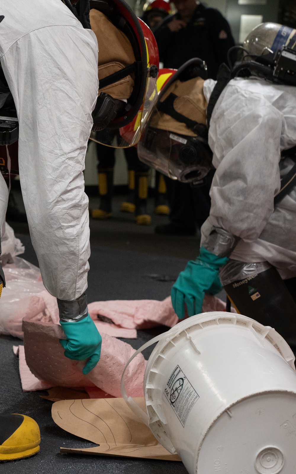 Sailors aboard USS George Washington conduct damage control drills