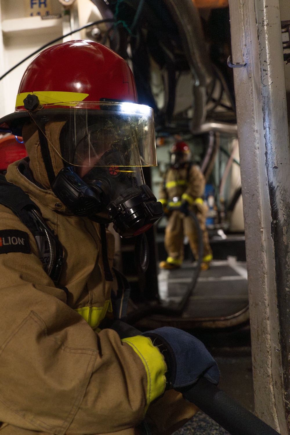 Sailors aboard USS George Washington conduct damage control drills