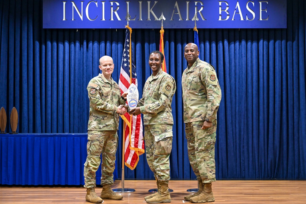 39th ABW recognizes quarterly award winners