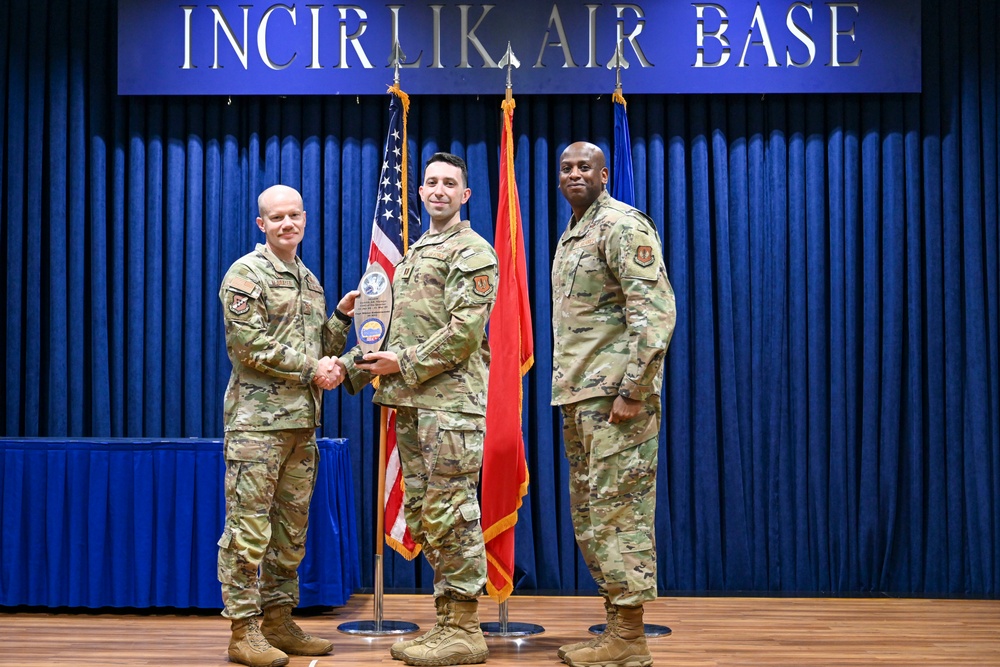 39th ABW recognizes quarterly award winners