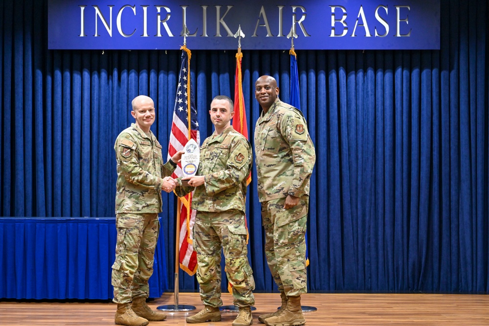 39th ABW recognizes quarterly award winners