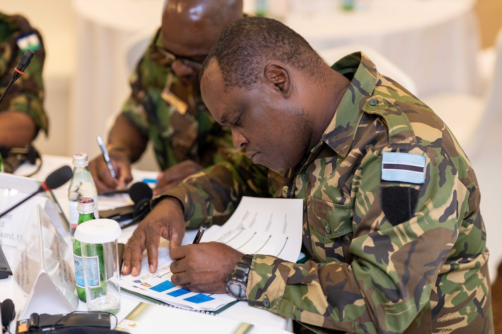 Senior enlisted leaders hold group discussions during ALFS 25