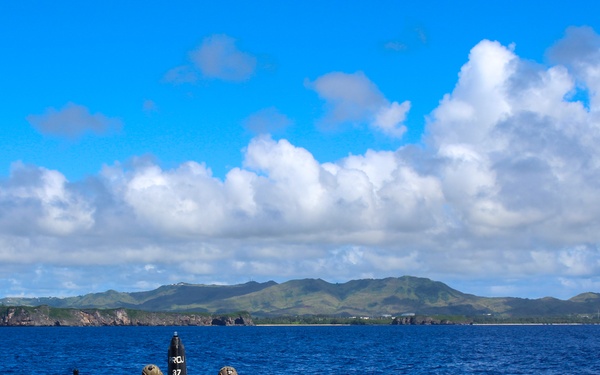 USS Alexandria (SSN 757) and III Marine Expeditionary Force conduct integration exercise at sea