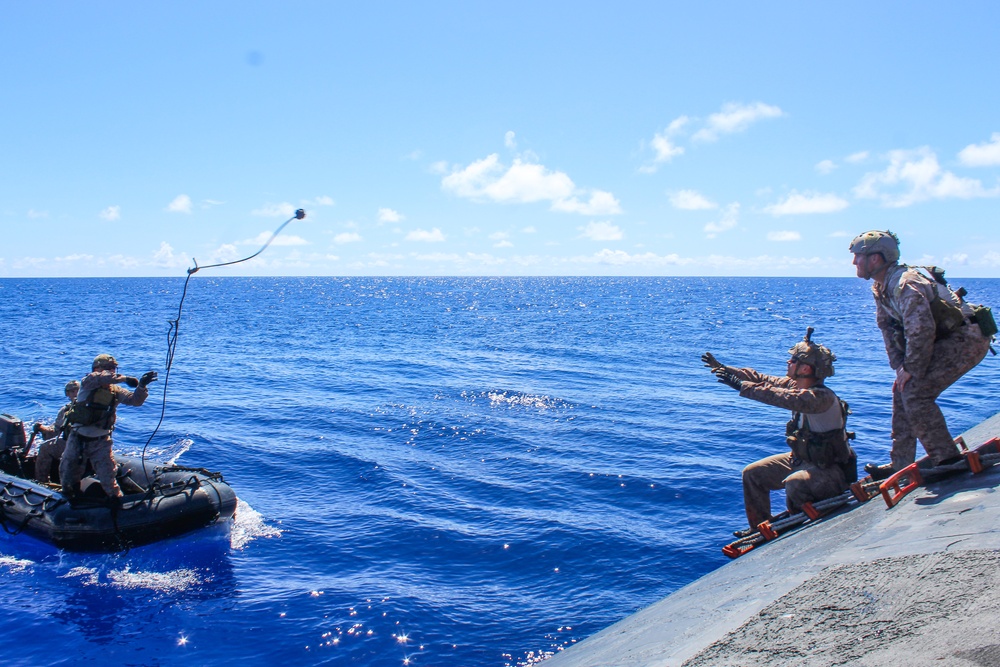 USS Alexandria (SSN 757) and III Marine Expeditionary Force conduct integration exercise at sea
