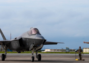 BH 25-2: 355 EFS hones ACE capabilities at Futenma