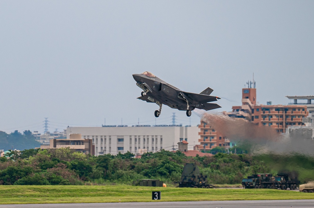 BH 25-2: 355 EFS hones ACE capabilities at Futenma