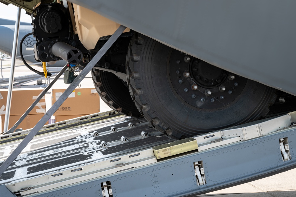 Geared Up: 406th AEW Port Team powers mission in Africa