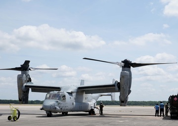 VMM 365 Marine Medium Tiltrotor Squadron refuels at Robins AFB