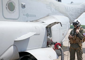 VMM 365 Marine Medium Tiltrotor Squadron refuels at Robins AFB