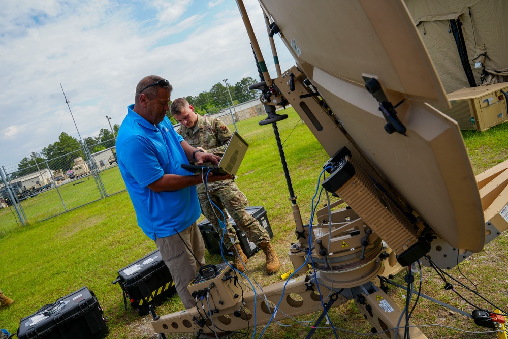 Robins AFB, 5th CCG host 2025 XCOMM Roundup: Stress testing communications warfare for future conflicts