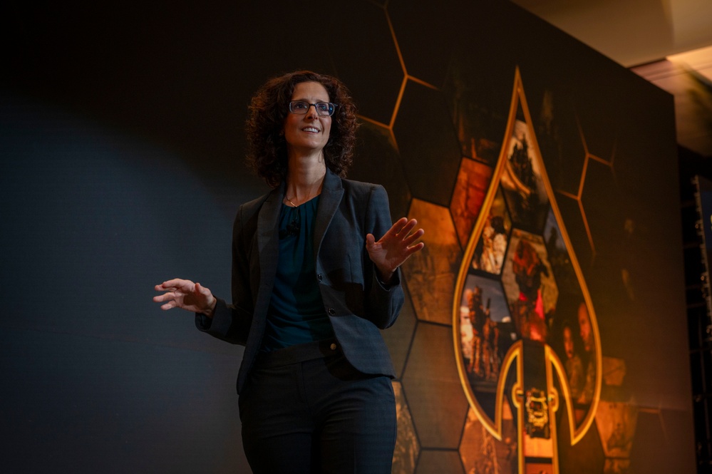 SOF AT&amp;L AE delivers keynote during SOF Week 2025