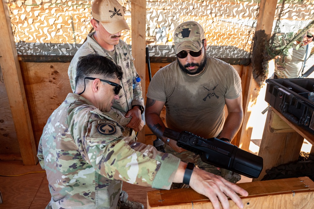 One team: CJTF-HOA leaders visit troops in Kismayo, Somalia