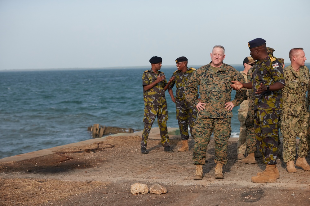 MARFOREUR/AF Meets with Kenya Navy - Manda Bay