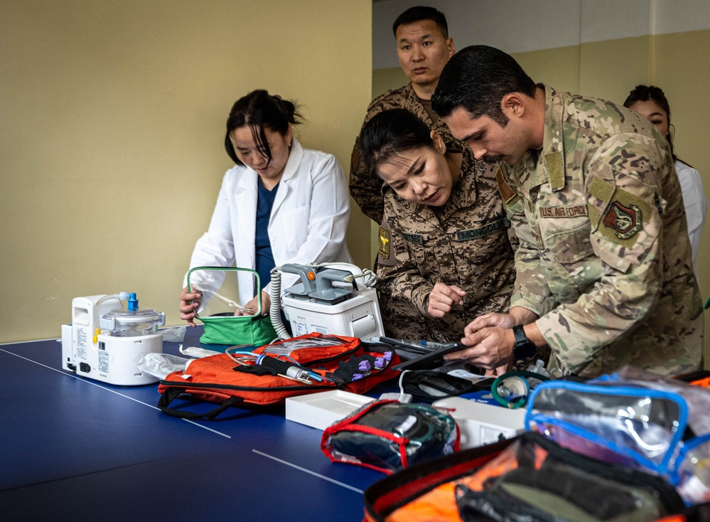 Pacific Airlift Rally 25 enhances medical readiness