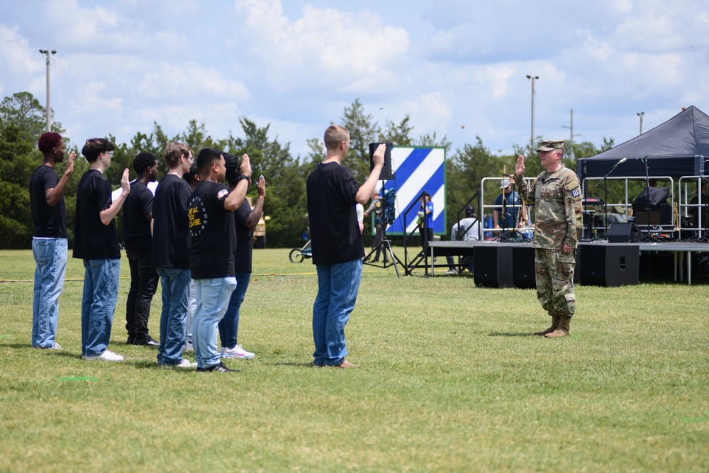 Paws, pride &amp; patriotism: Fort Stewart, Hunter hosts AKC competition for Army 250