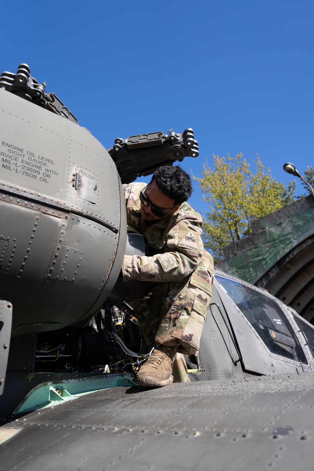 Polish Soldiers Gain Maintenance Experience With 1AD CAB