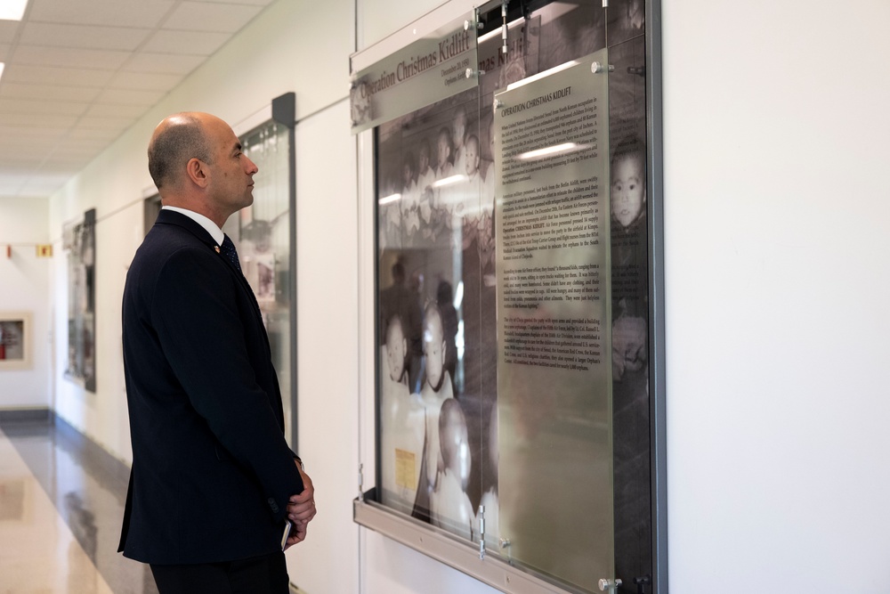 IVLP Participants Visit Pentagon
