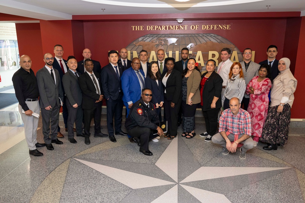 IVLP Participants Visit Pentagon