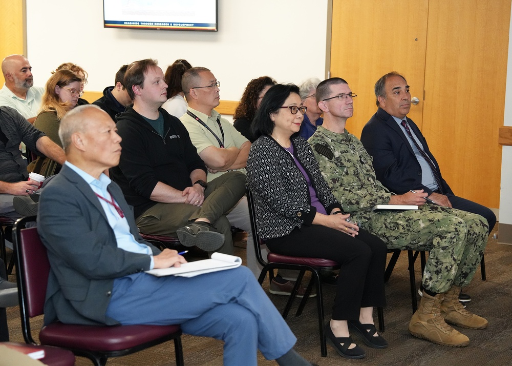 Navy Research Immunologist presents research at Scientific Seminar