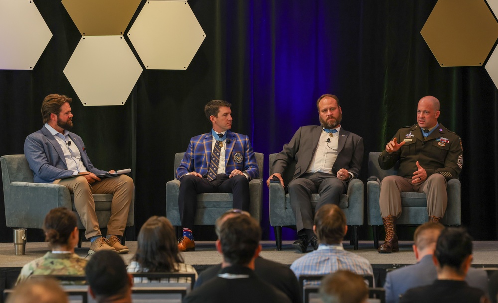 Medal of Honor Recipients hold a panel at SOF Week