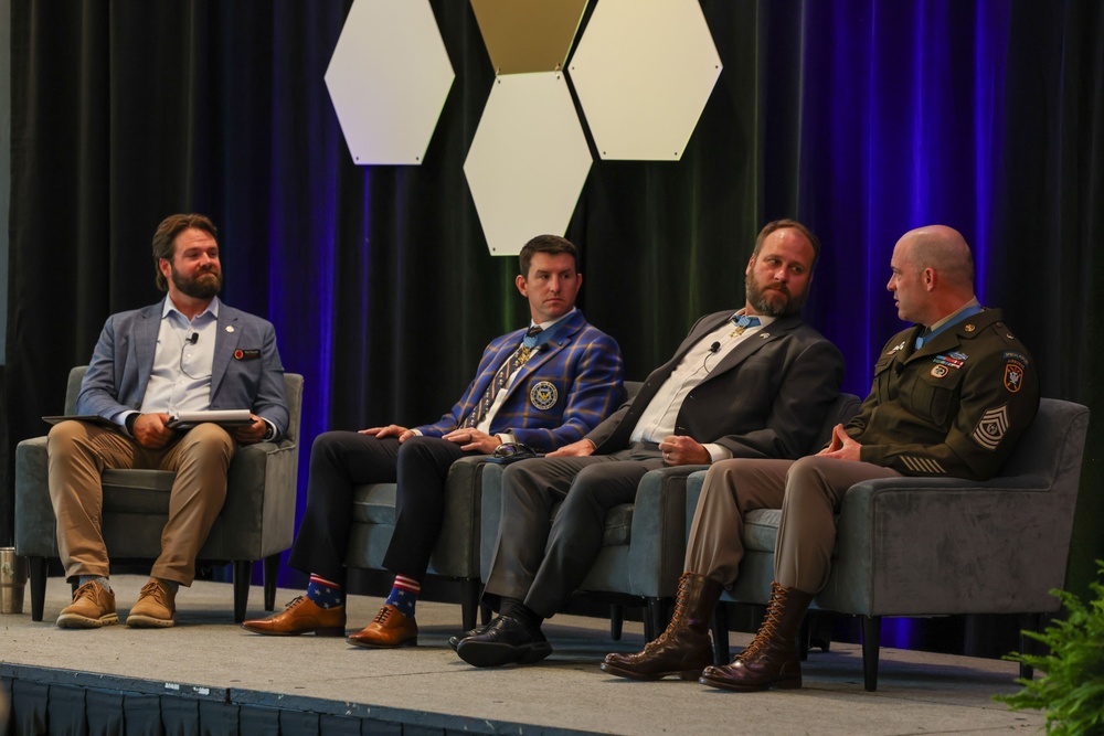 Medal of Honor Recipients hold panel at SOF Week