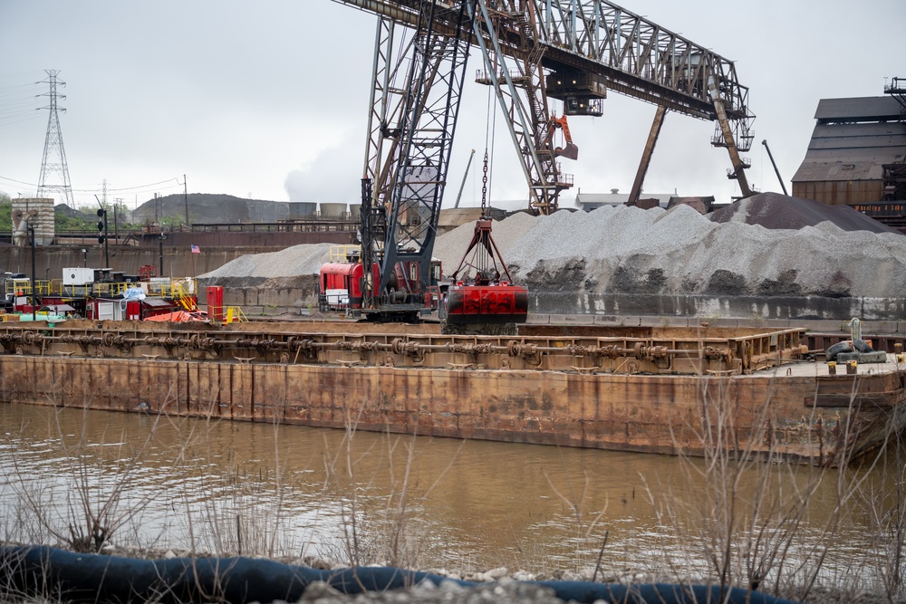 Cleveland's Fox 8 News Tours the Cleveland Dredging Project