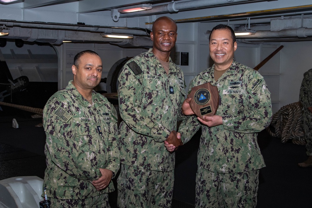 Abraham Lincoln hosts Chief of Supply Corps, Rear Adm. Epps