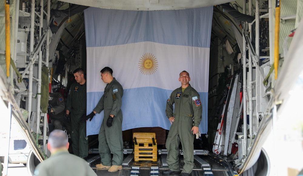 Argentinian air force recognizes multinational personnel during TRADEWINDS 25