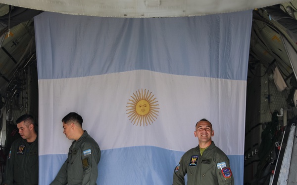 Argentinian air force recognizes multinational personnel during TRADEWINDS 25