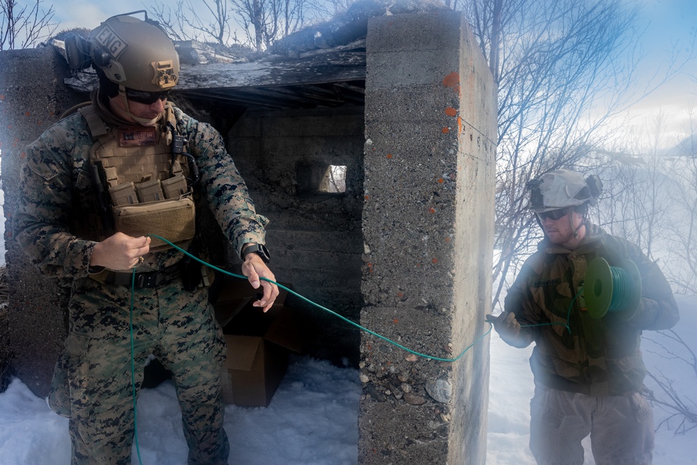 Swift Response 25 | U.S. Marines Conduct Bilateral Training with Norwegian Soldiers